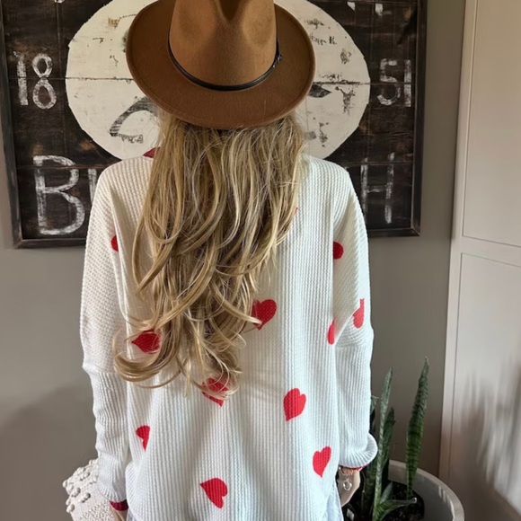 New Heart Print White Long Sleeve Waffle Weave Thermal Shirt Top Valentine's Day - Picture 5 of 7